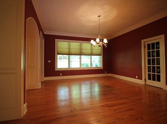 4th image of 708 W Chinquapin Dr