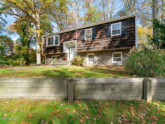 2nd image of 315 Beverly Way