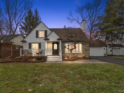 16244 Lauderdale Ave, Beverly Hills, MI, 48025