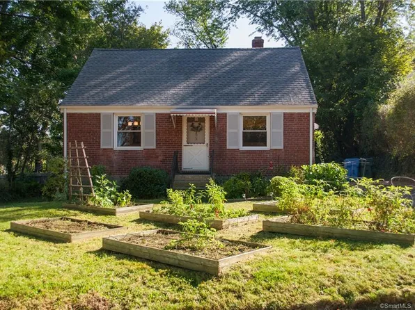 73 Giles Street, Hamden, CT 06517
