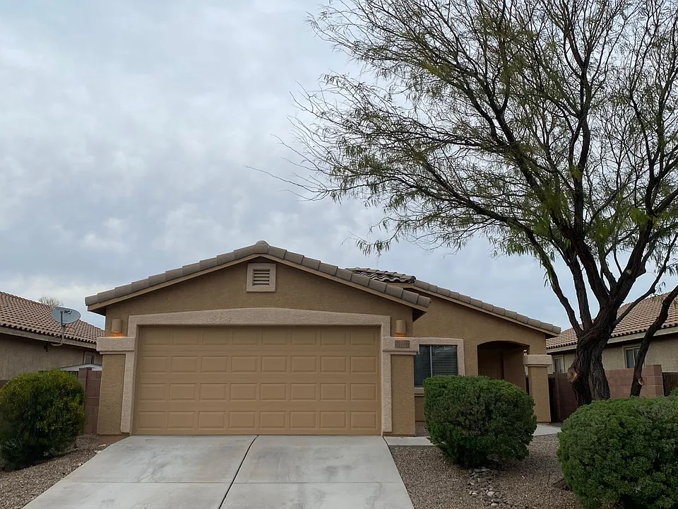 7353 E Weeping Willow Dr