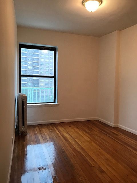 2nd image of 1288 Washington Ave #3