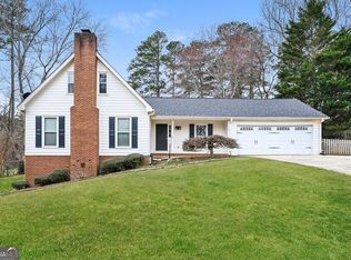 407 Stokesay Dr, Lawrenceville, GA