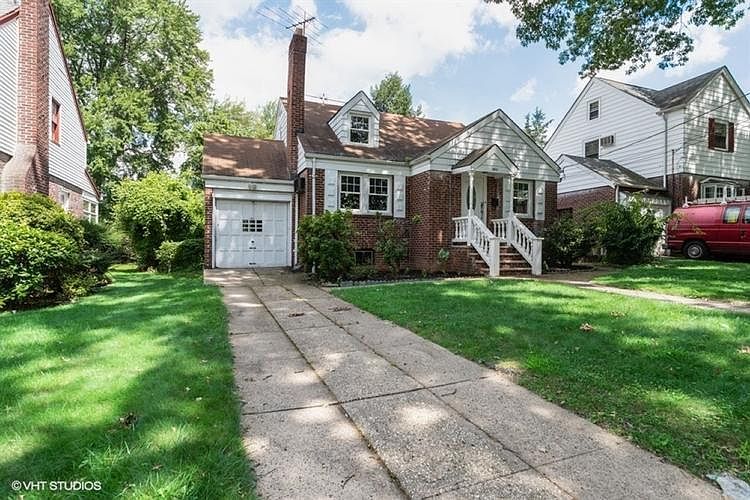 P1708XW_Primary Photo