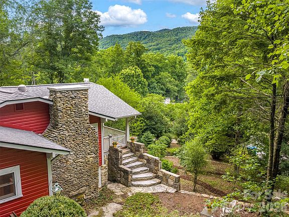 5th image of 206 Chestnut Hill Rd