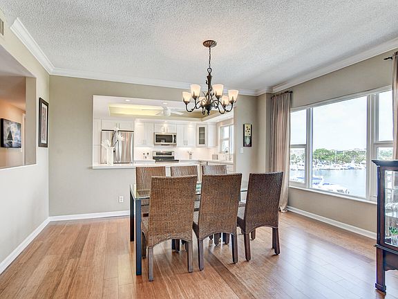 3rd image of 200 Macfarlane Dr APT 405