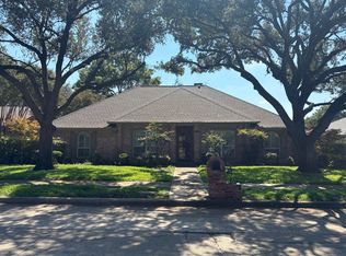 3846 Westminster Dr, Carrollton, TX 75007