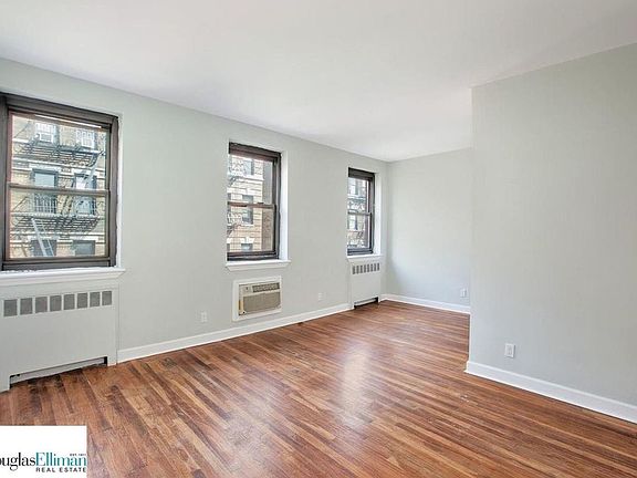 4th image of 97 Mac Dougal St #4C