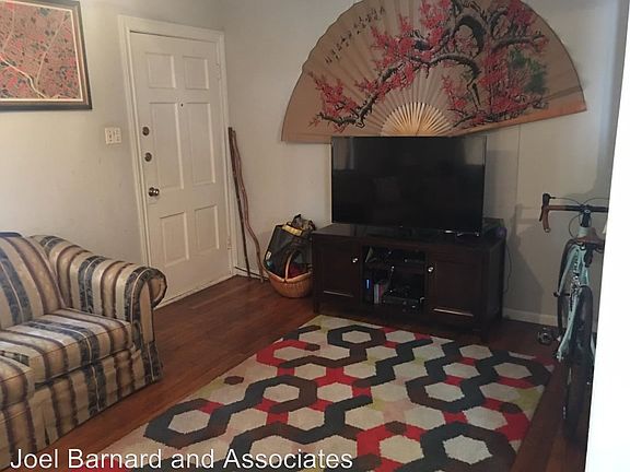 3rd image of 1318 W San Antonio St