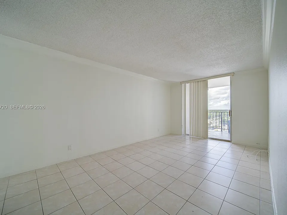 2903 N Miami Beach Blvd #1006