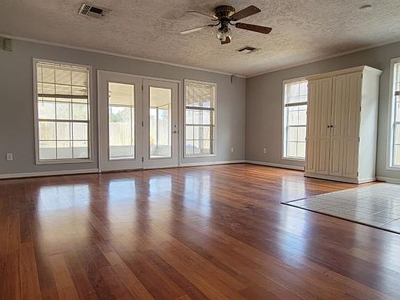 5th image of 22718 Red River Dr