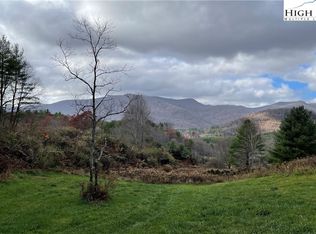 650 Mullin Hill Rd, Spruce Pine, NC 28777