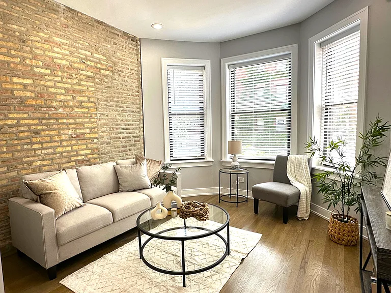 3834 N Wilton Ave #3 — Photo 1