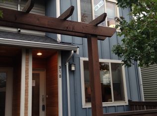 918 N 39th St, Seattle, WA 98103