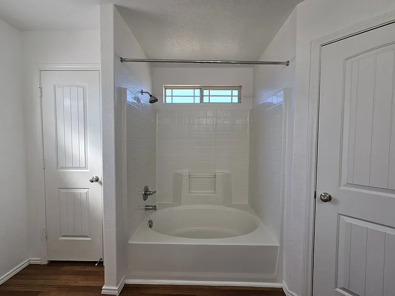 5108 Screaming Eagle Cir — Photo 17