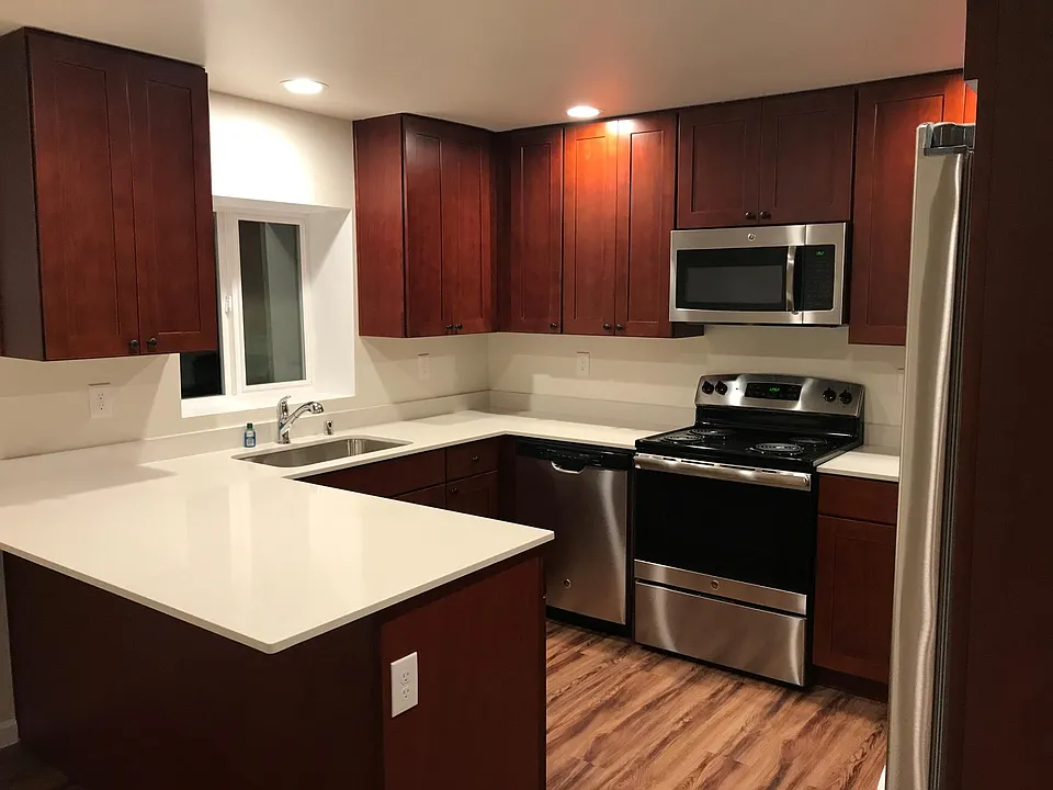 1226 Taylor Ave N #9