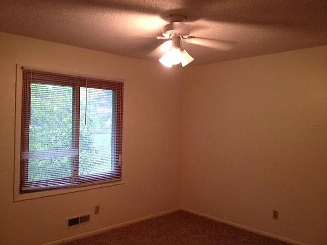 9618 Utica Rd — Photo 5