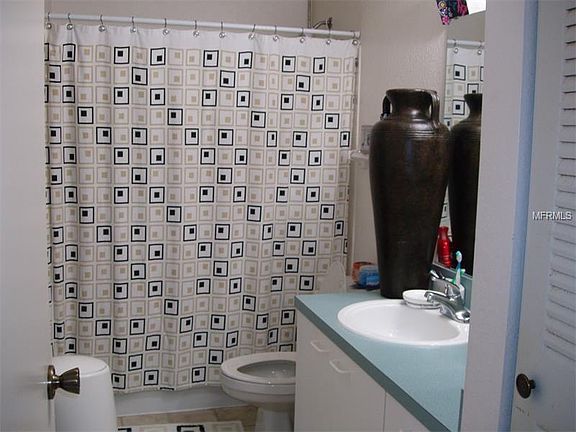 5th image of 1608 Columbia Arms Cir Unit 228