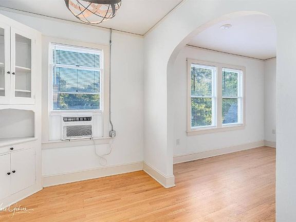 5th image of 809 Ratcliff St