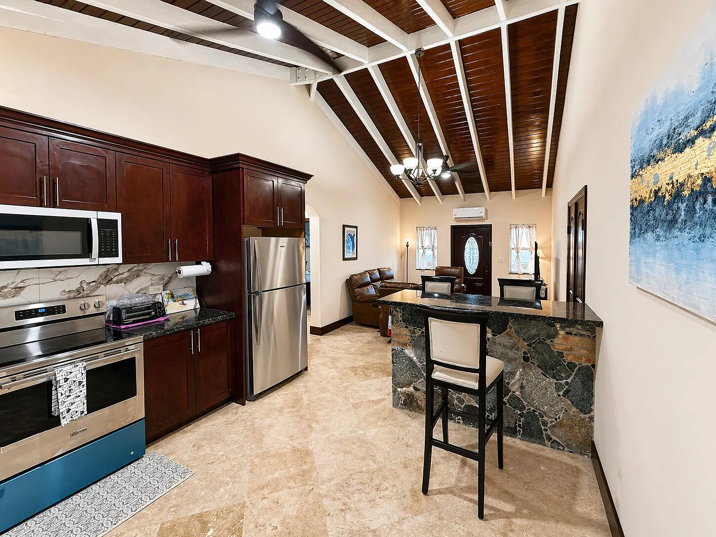 2 bed, $3,000 — Photo 1