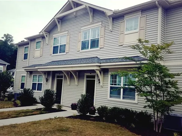 2449 Leytonstone Dr, Chesapeake, VA 23321