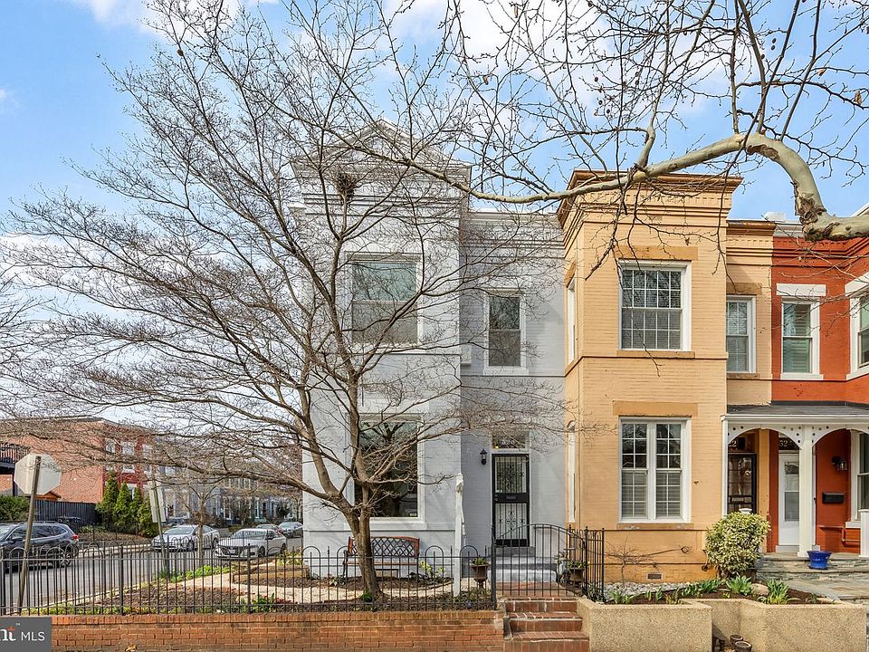 1st image of 520 14th St NE