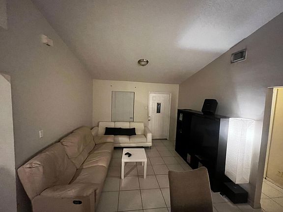 3rd image of 32 NW 6th Ave