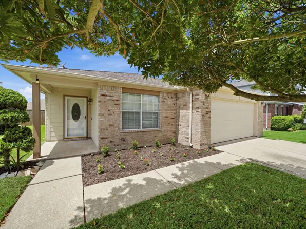3209 Wheatmeadow Ct, Pearland, TX 77581