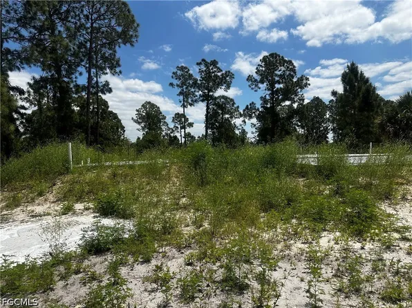 459 Zimmerman Ave, Lehigh Acres, FL 33974