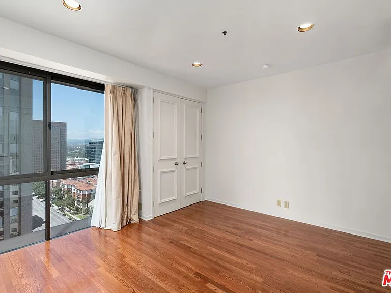 10750 Wilshire Blvd #1501 — Photo 20