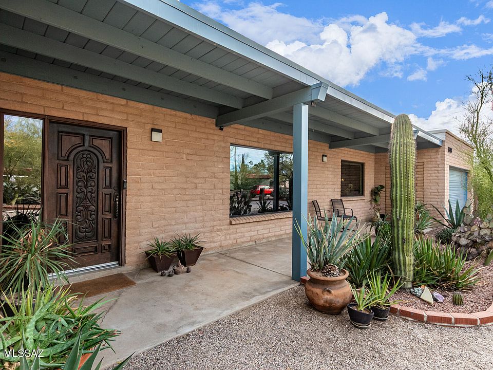 1st image of 3508 N Calle Floreada