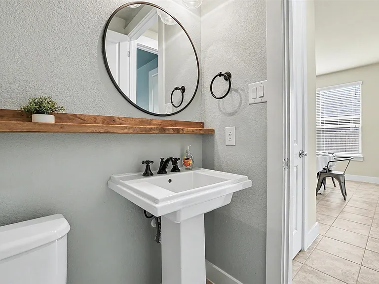 3319 Dalton St — Photo 33