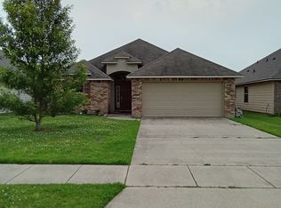 3921 White Lake Dr, Bossier City, LA 71111