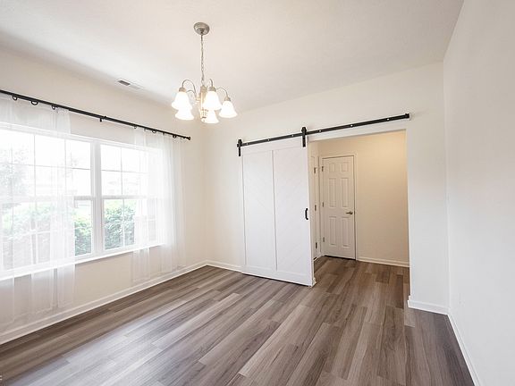 5th image of 16592 Branham Dr