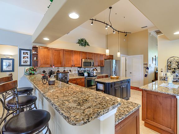 3rd image of 2128 Auburn Lakes Dr