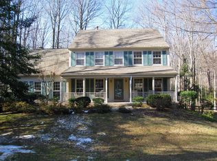 9752 S Park Cir, Fairfax Station, VA 22039