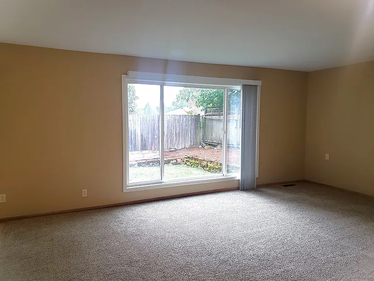 8316 SW Terwilliger Blvd — Photo 2