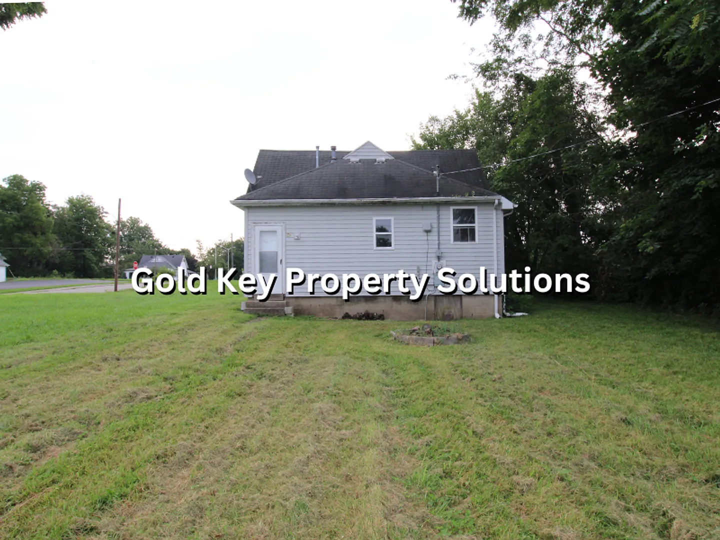 2 Br 1 Ba House On Secluded Lot (Section 8 Approved) — Photo 4