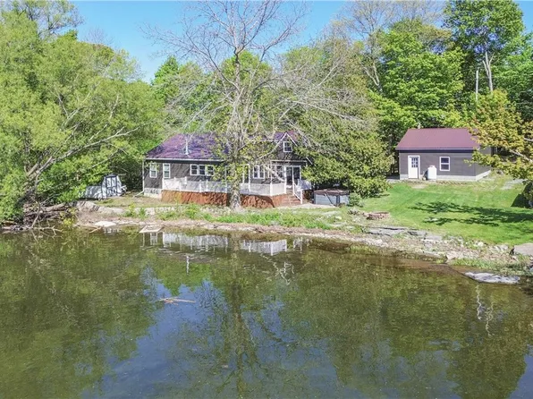 8732 Lotts Point Rd, Chaumont, NY 13622