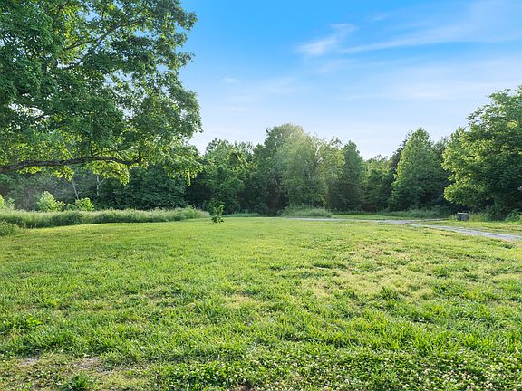 4th image of 1027 Lockridge Ln
