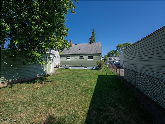 4th image of 16001 Richard Dr