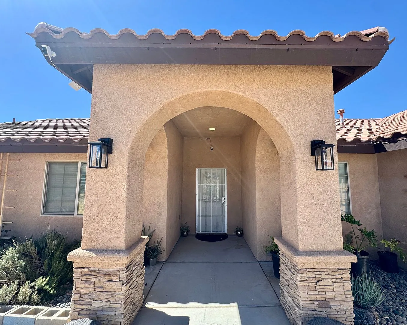 Beautiful 3 bedroom Home on over .5 Acre lot — Photo 3