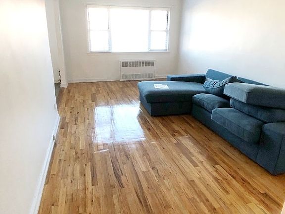 5th image of 21-30 33rd Ave