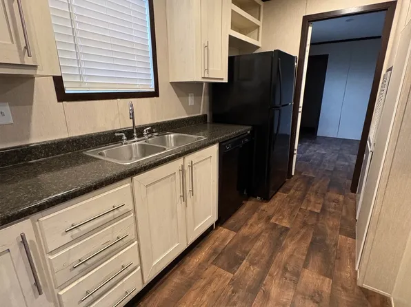 Southern Oaks MHP, 10530 Riverroad Dr #A8a096350, Gulfport, MS 39503