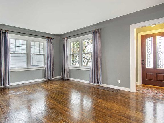 4th image of 279 W 16th St