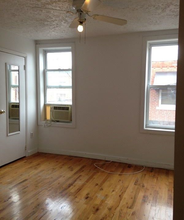 2nd image of 1209 S Mildred St