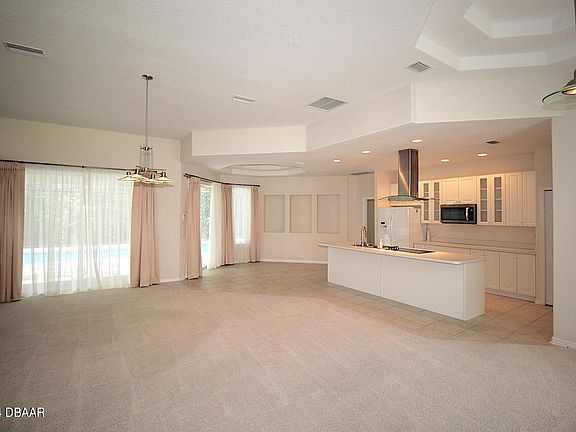 5th image of 74 Edward Dr