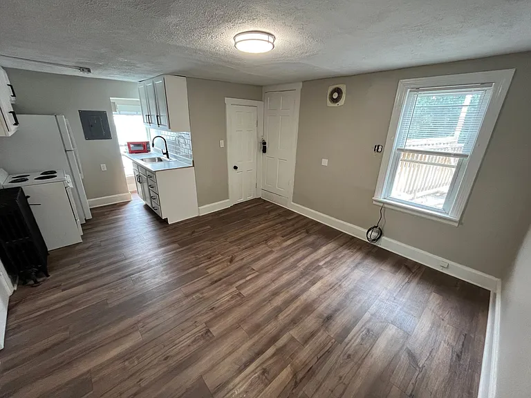 258 N Enola Dr #3 — Photo 4