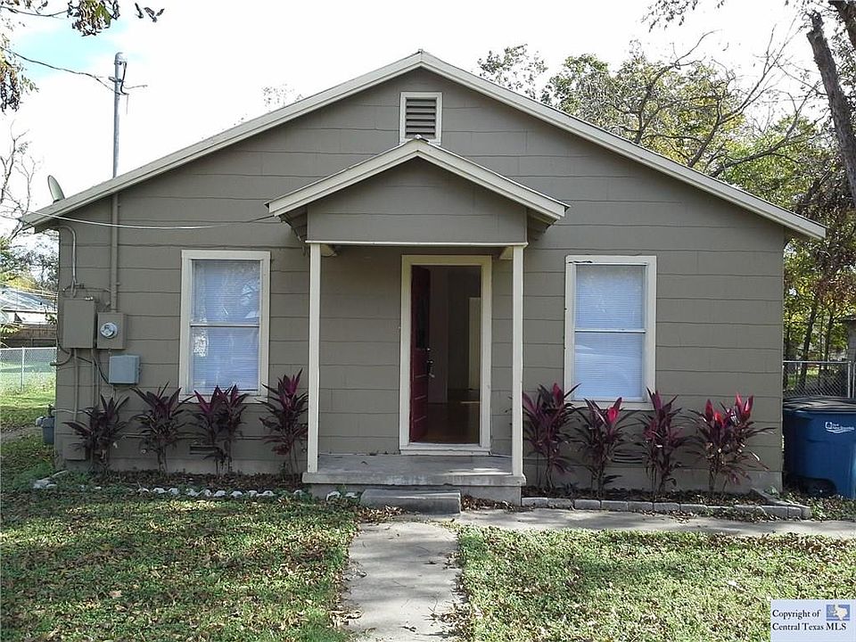 1st image of 868 Porter St