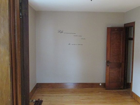 4th image of 855 Langlois Ave